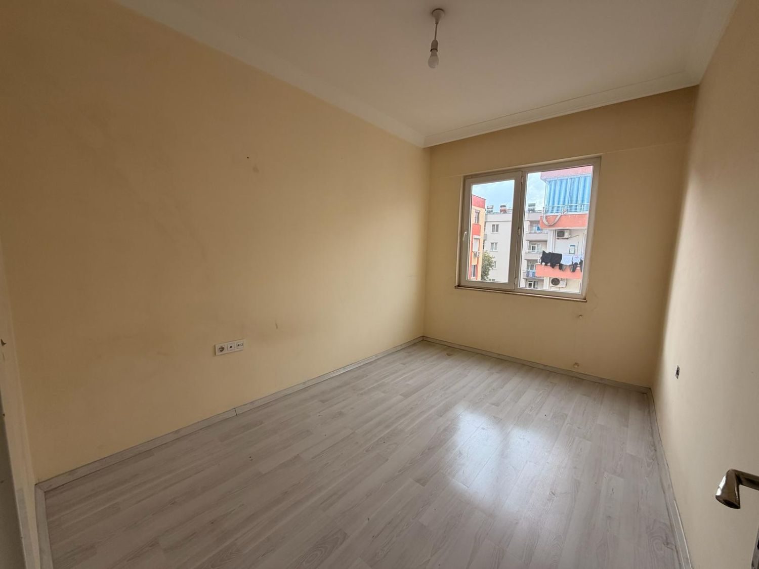 Kızılarık’ta Site İçinde Satılık 2+1 Ferah Daire – Çift Balkonlu - Resim 8