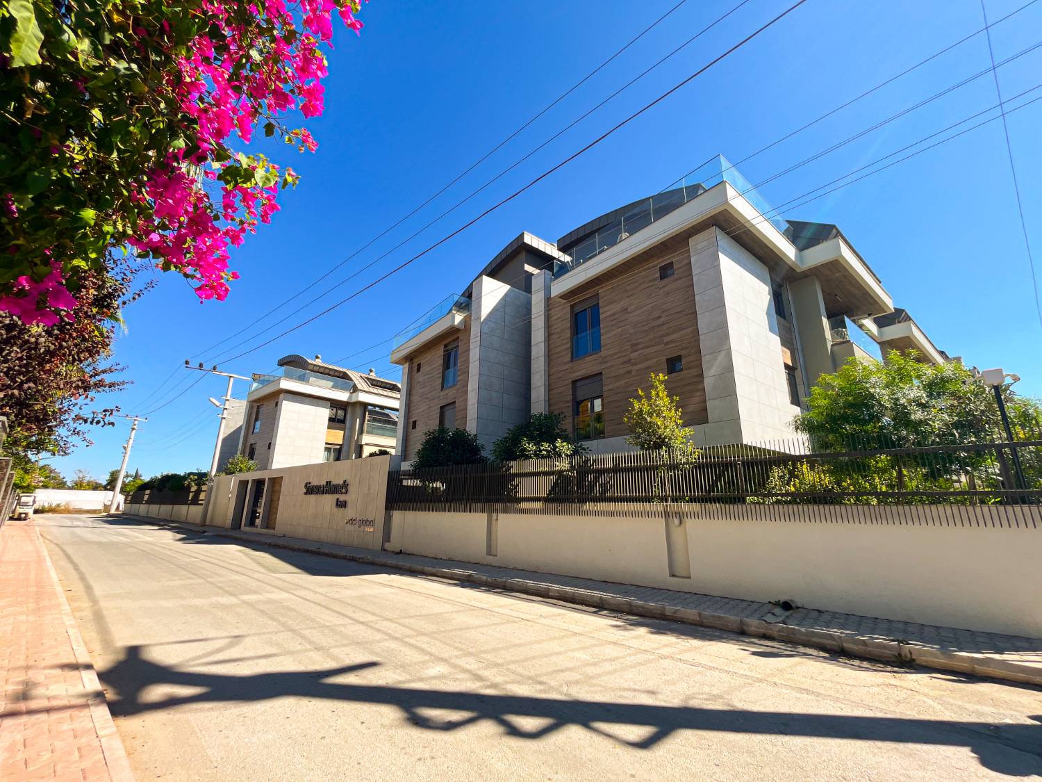 Luxury 3+1 Duplex in Güzeloba – Pool, Terrace, Brand New - Resim 4