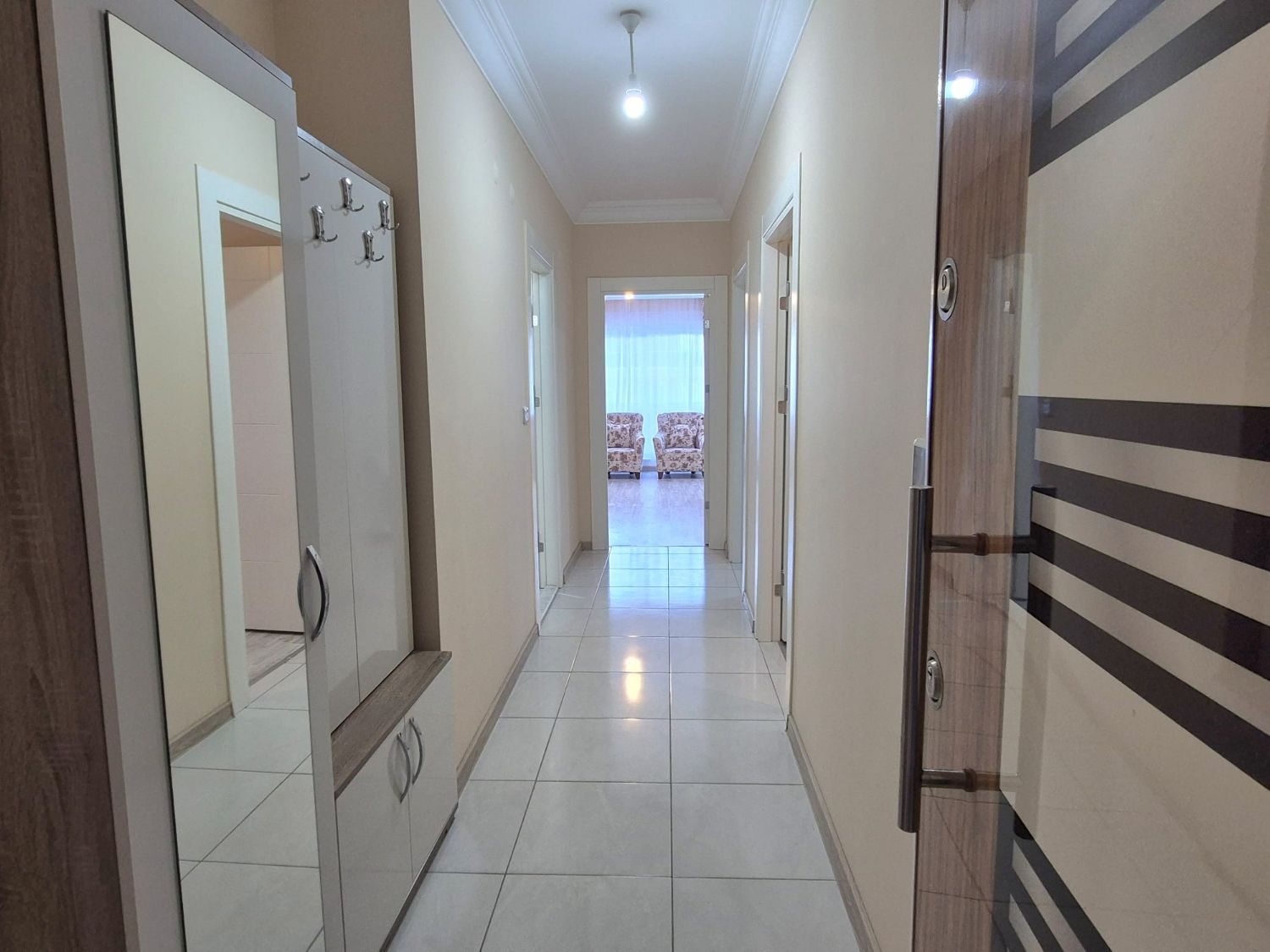 Hurma Mahallesi’nde Full Eşyalı 2+1 Daire – Havuz ve Dağ Manzaralı - Resim 18