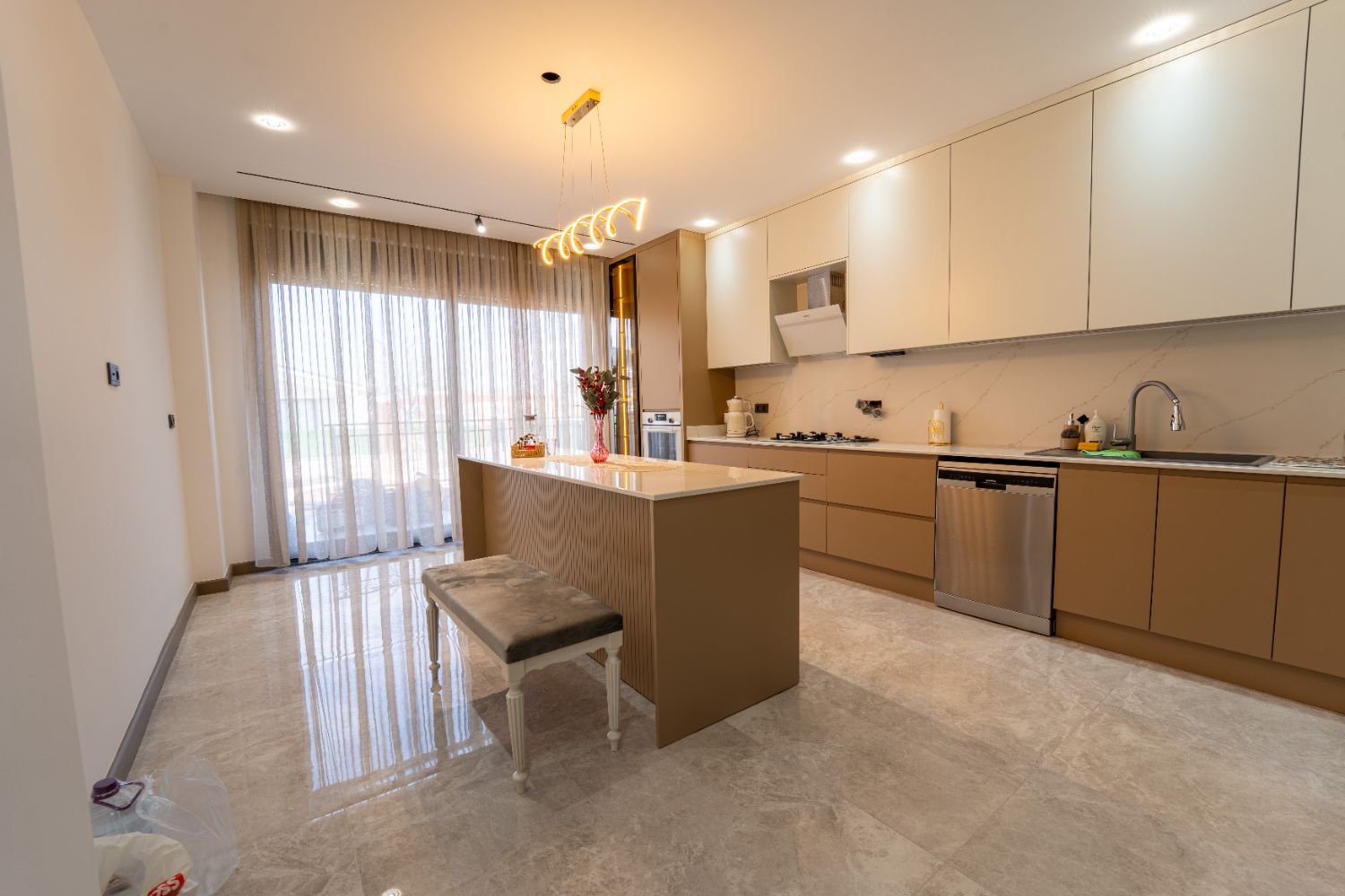 Antalya Döşemealtı Bademağacı’nda Satılık Lüks 4+1 Villa | 290 m² - Resim 10