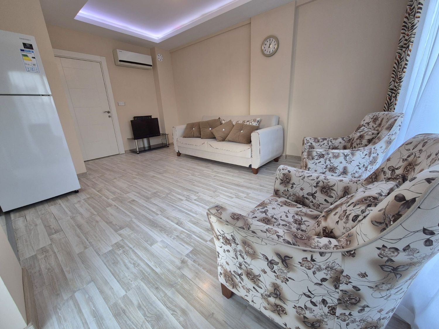 Hurma Mahallesi’nde Full Eşyalı 2+1 Daire – Havuz ve Dağ Manzaralı - Resim 9