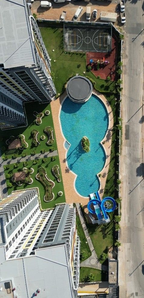 Zamur Towers’ta Kiralık 2+1 Daire | Havuz Manzaralı, Site İçinde - Resim 1