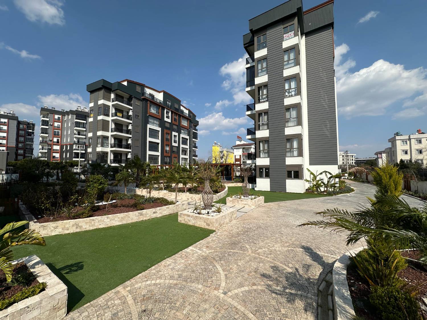 Zamur Garden’da 1+1 Satılık Daire – Havuzlu Güvenlikli Site - Resim 2