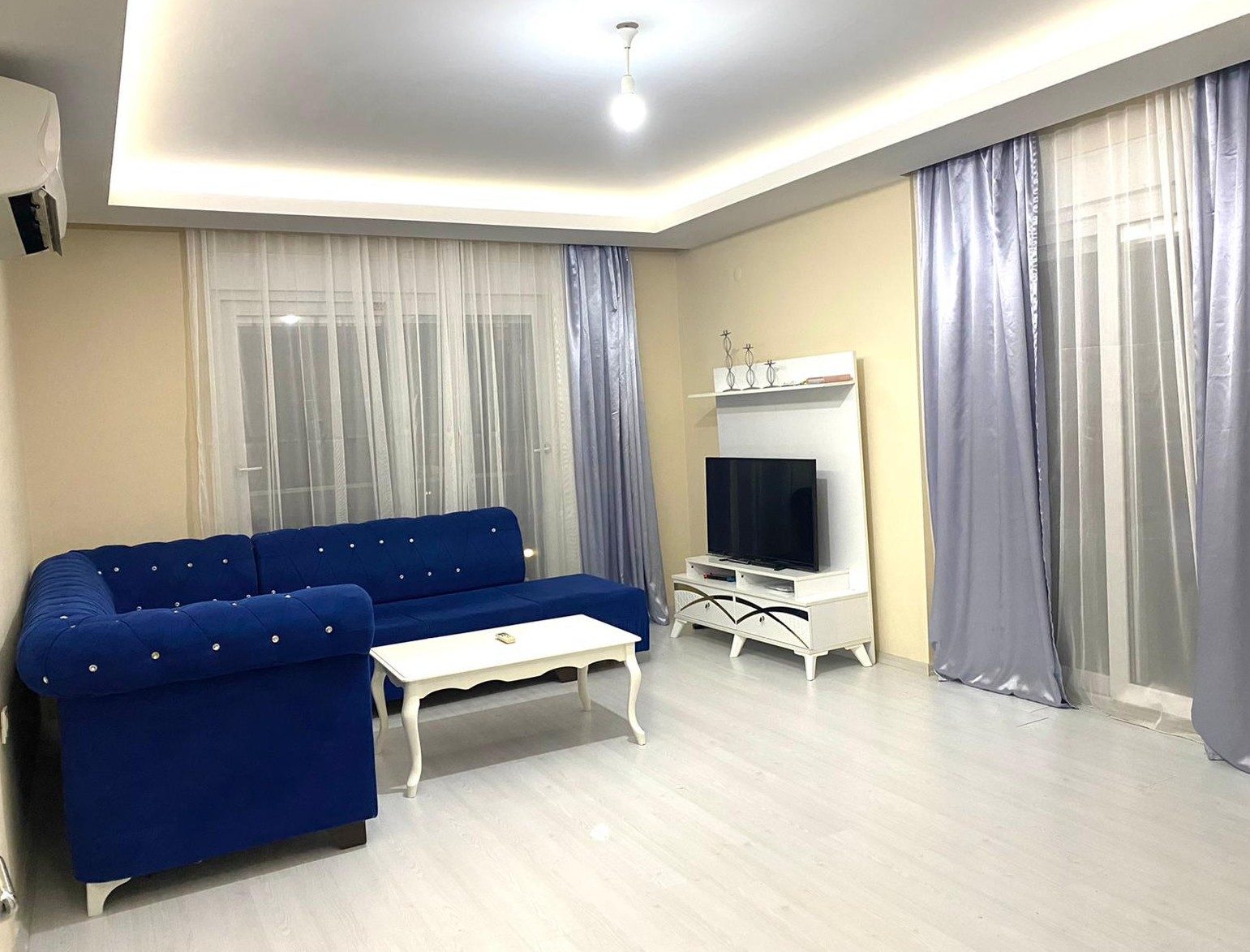 Konyaaltı Sarısu Green Valley’de Havuz Cepheli Eşyalı 2+1 Kiralık Daire - Resim 2