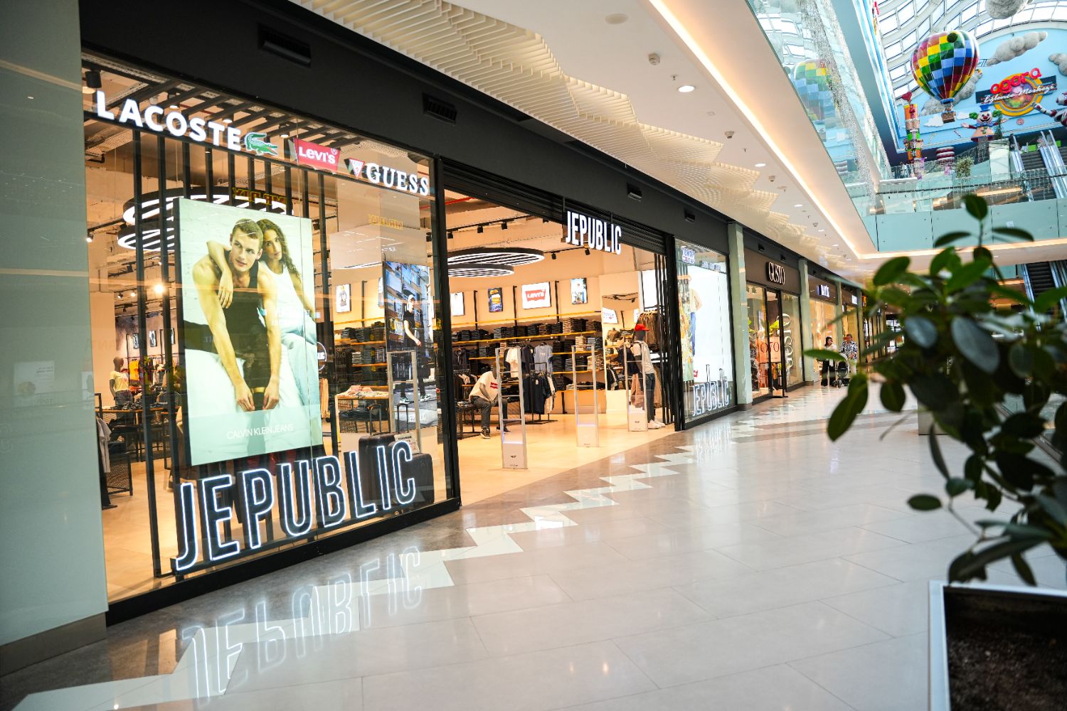 Turnkey Fashion Store in Antalya Agora Mall – Fully Renovated, 5 Top Brands