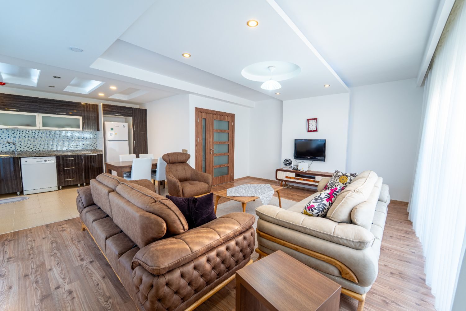 Antalya Konyaaltı Arapsuyu Sahile Yakın Full Eşyalı 2+1 Kiralık Daire - Resim 4
