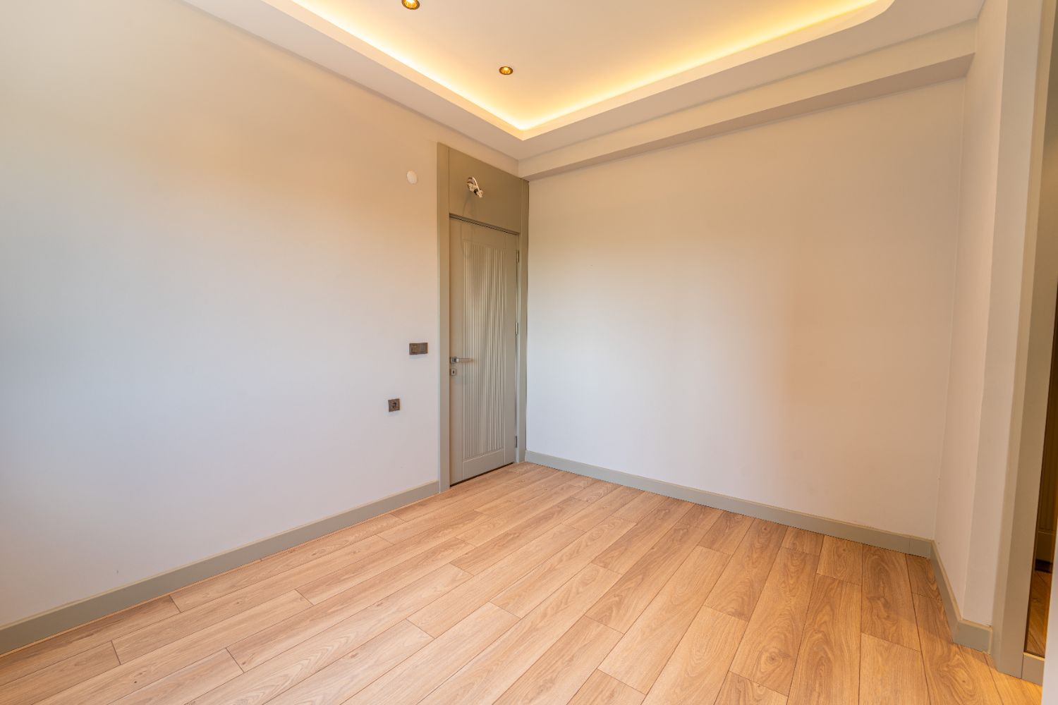 Kepez Göksu Hüseyin Tecim Konağı Satılık 2+1 Daire | Havuzlu Site - Resim 8