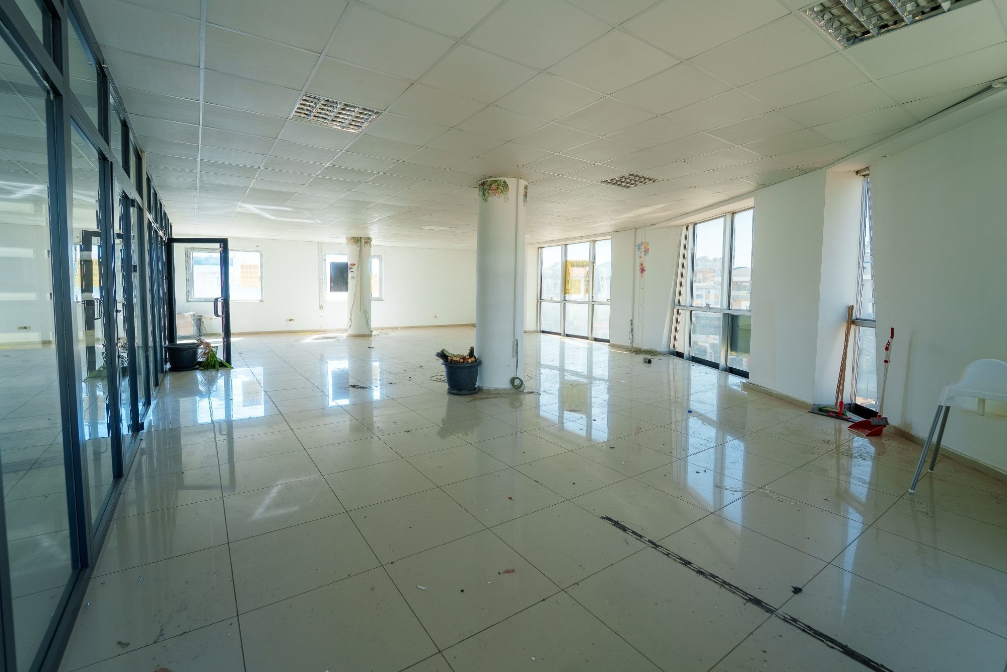 Antalya Ayanoğlu Mahallesi’nde Satılık 3 Katlı Plaza - Resim 24