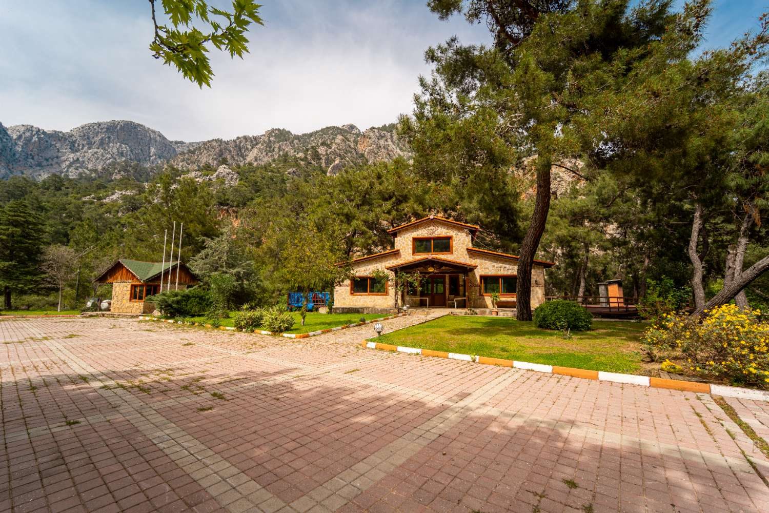 ANTALYA KEMER DOĞANIN KALBİNDE DEVREN KIRALIK 20 DÖNÜM KOMPLEKS TİCARİ İŞLETME - Resim 7