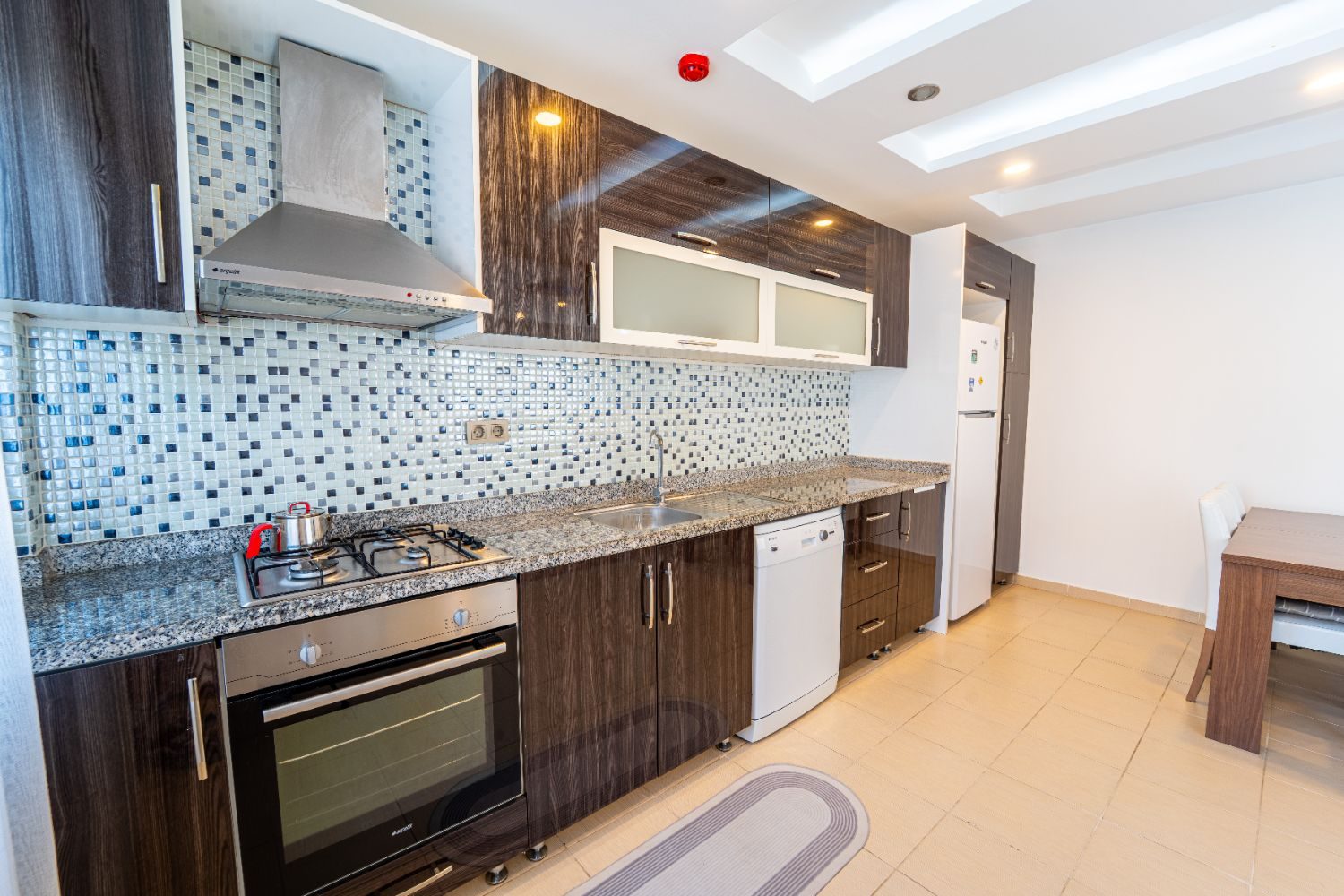Antalya Konyaaltı Arapsuyu Sahile Yakın Full Eşyalı 2+1 Kiralık Daire - Resim 5