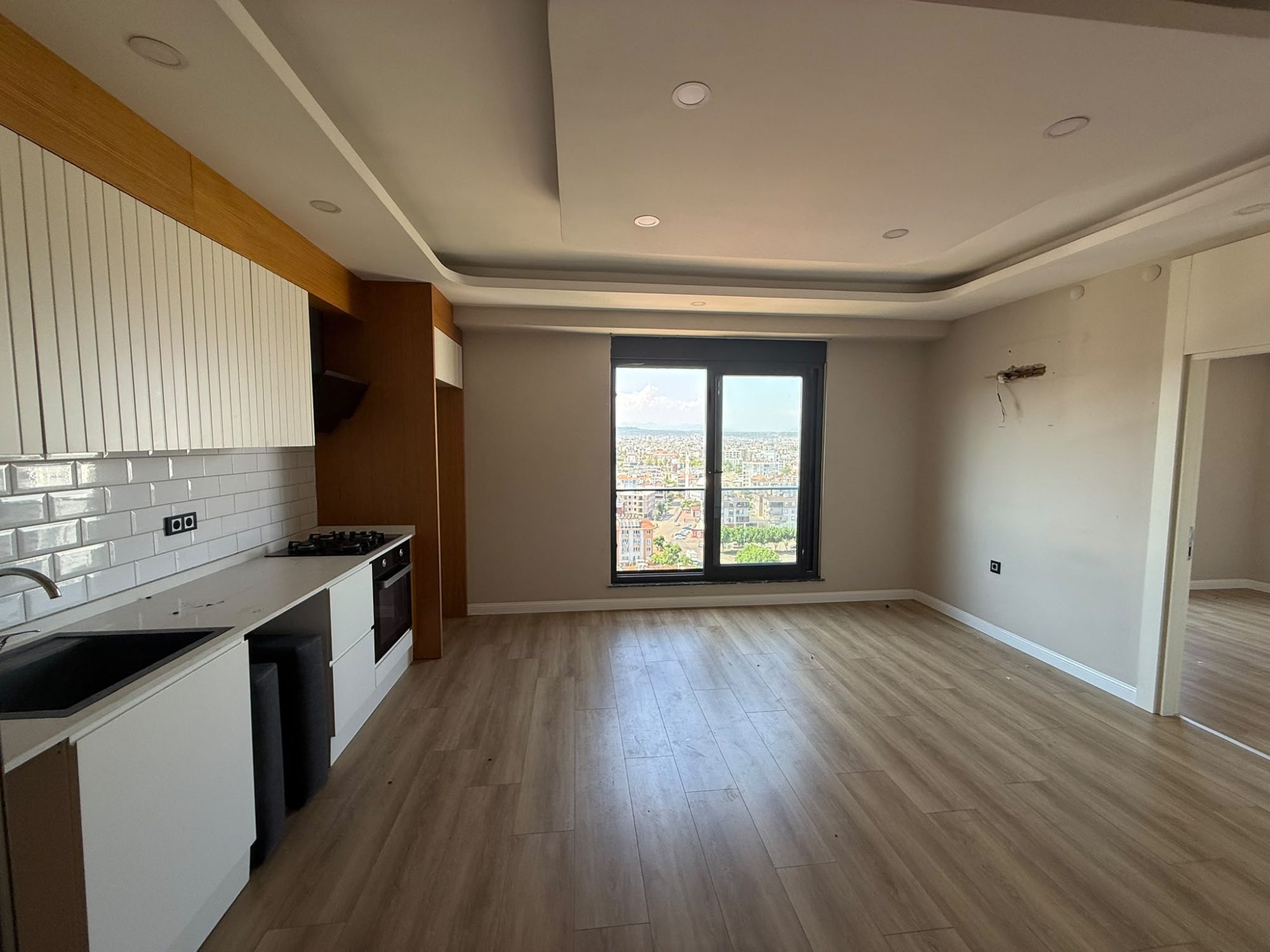 Kepez Gazi Mahallesi Zamur Towers’da Satılık 1+1 Daire | Eşsiz Manzara - Resim 4