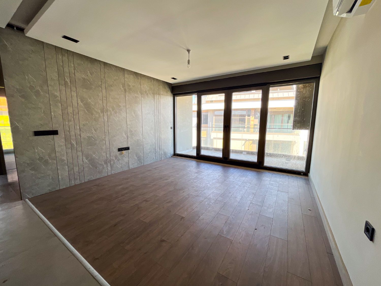 Luxury 3+1 Duplex in Güzeloba – Pool, Terrace, Brand New - Resim 6