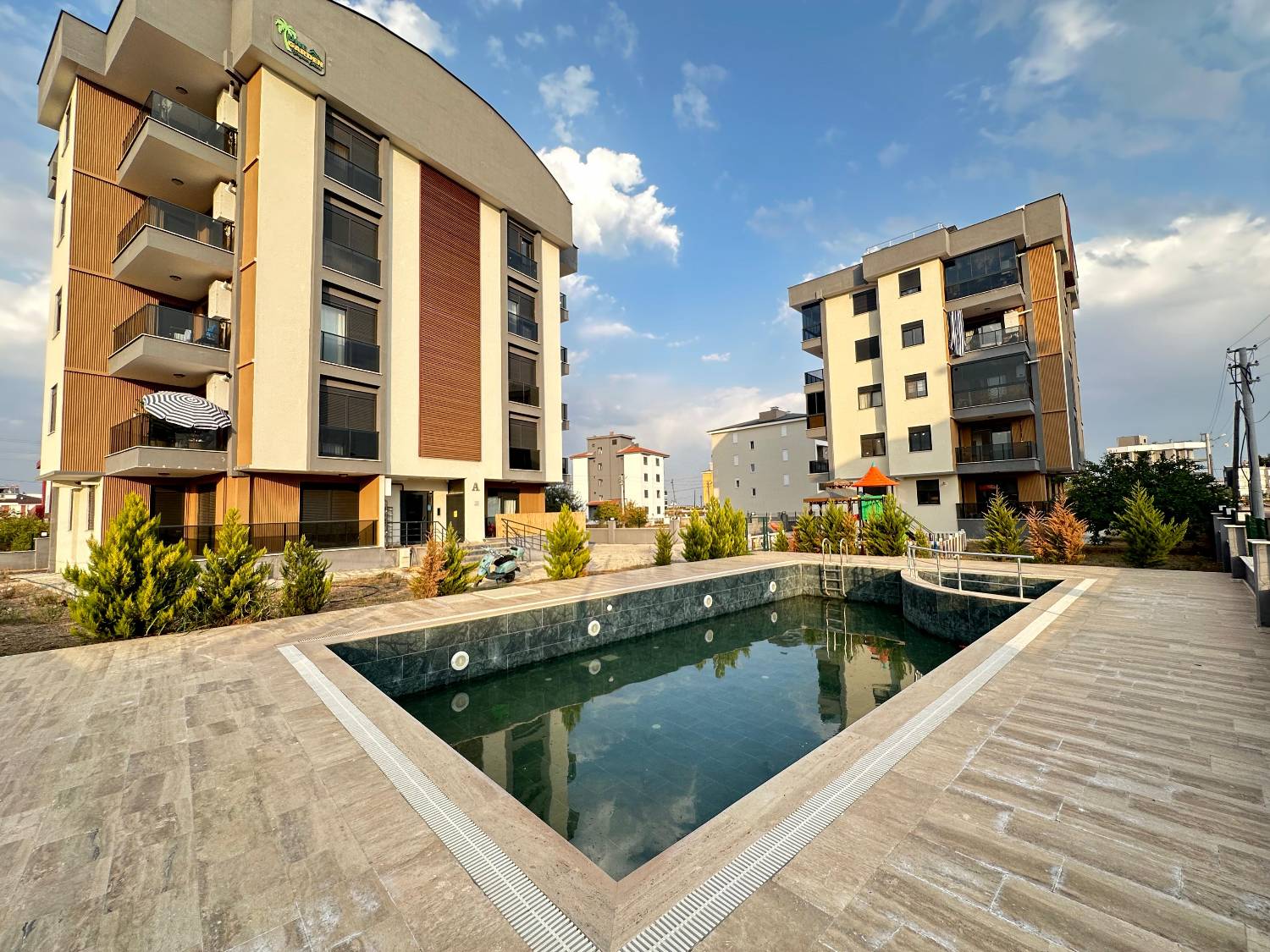 Döşemealtı One Garden Sitesinde Sıfır 2+1 Daire – Havuzlu