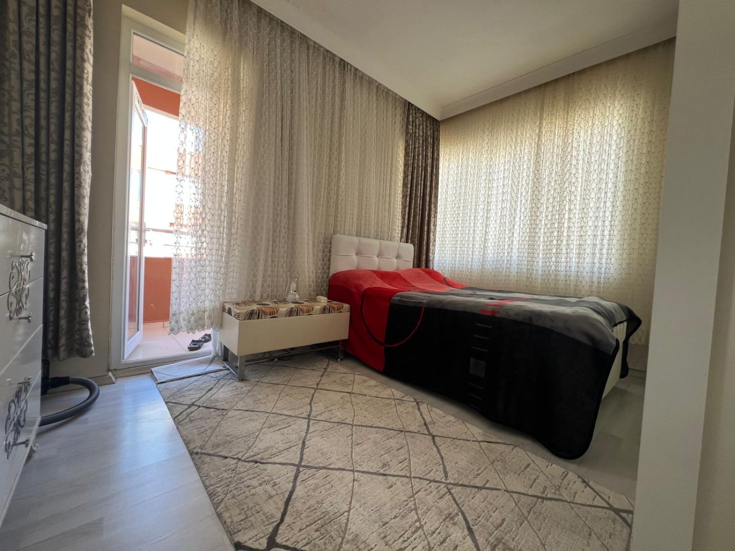 Kızılarık’ta Site İçinde Satılık 2+1 Ferah Daire – Çift Balkonlu - Resim 13