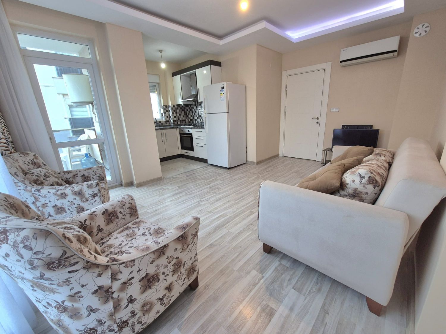 Hurma Mahallesi’nde Full Eşyalı 2+1 Daire – Havuz ve Dağ Manzaralı - Resim 6