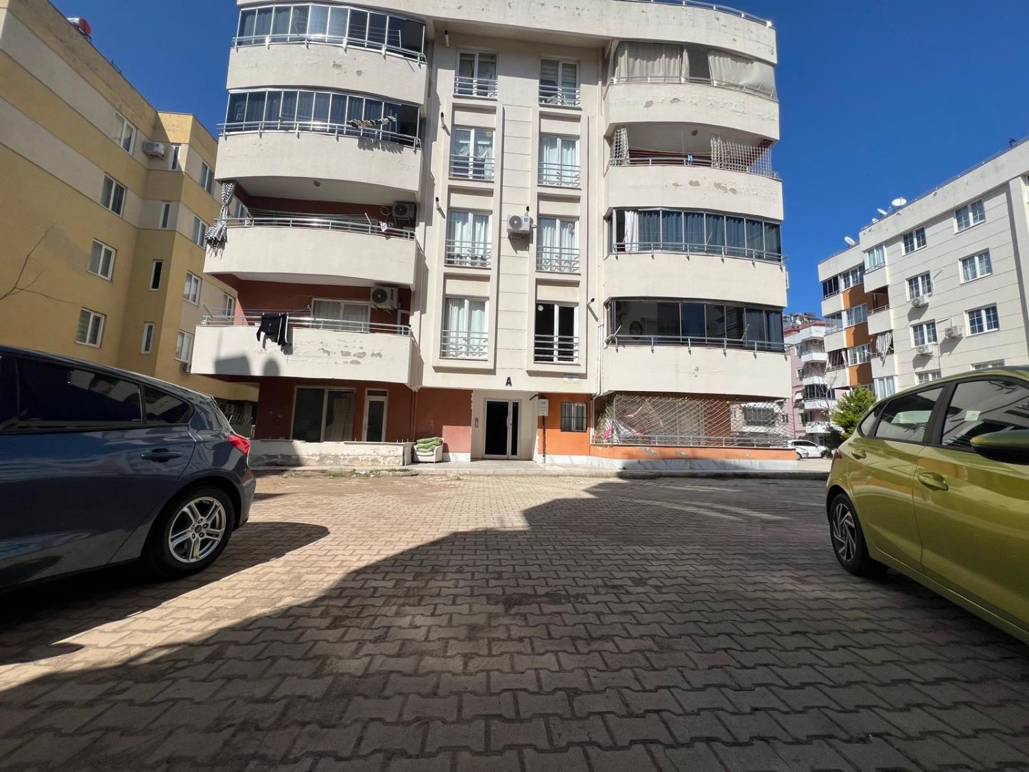 Spacious 2+1 Apartment for Sale in Kizilarik – Residence Complex, Two Balconies