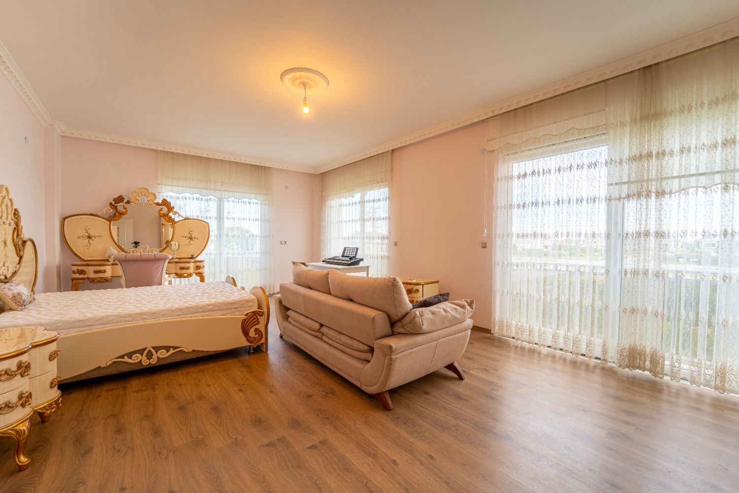 Yeşilbayır Altınkale’de 1050 m² Arsa İçinde Vatandaşlığa Uygun 5+1 Lüks Villa - Resim 18